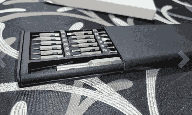 BitBoss™️ 24 in 1 Portable Precision Screwdriver Kit